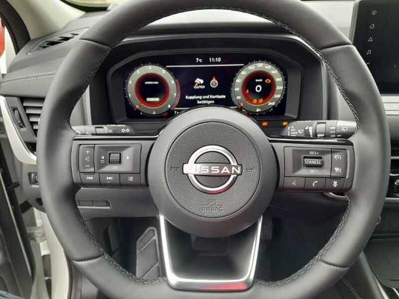 Nissan Qashqai 1.3 DIG-T 4x4 Xtronic N-Connecta Allrad Navi LED