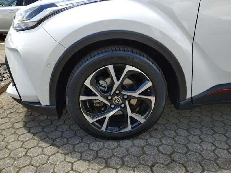 Toyota C-HR Hybrid Team D 2.0 EU6d+Navi+Zweifarb+Design-Paket rot