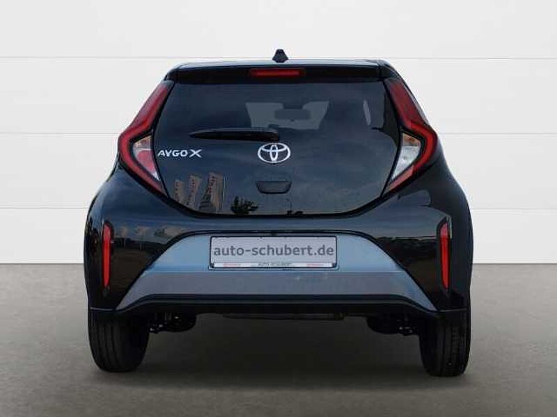 Toyota Aygo X 1,0 l Team D MT Apple CarPlay Android Auto Musikstreaming DAB SHZ Spurhalteass.