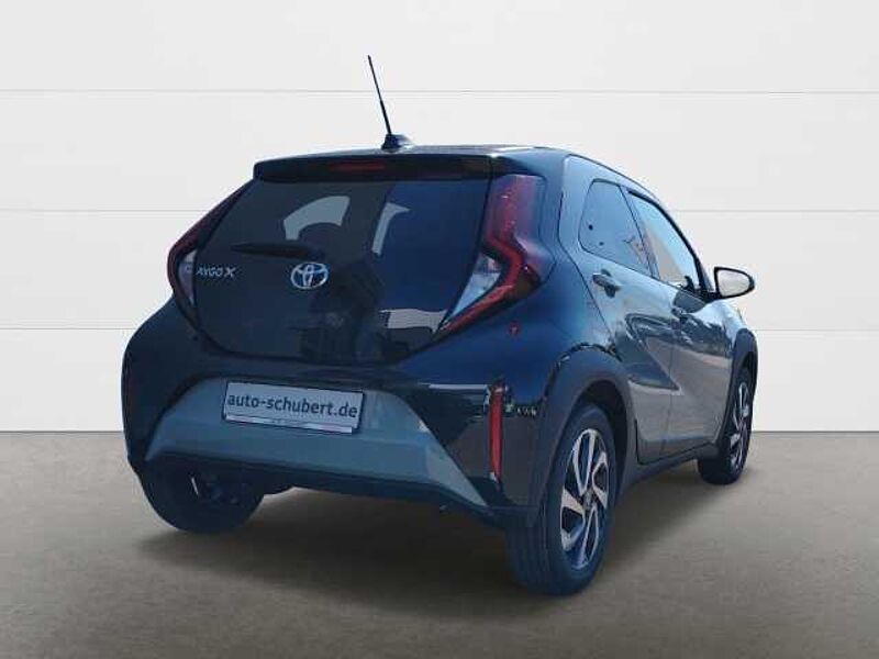 Toyota Aygo X 1,0 l Team D Air CVT Faltdach LED Apple CarPlay Android Auto Mehrzonenklima