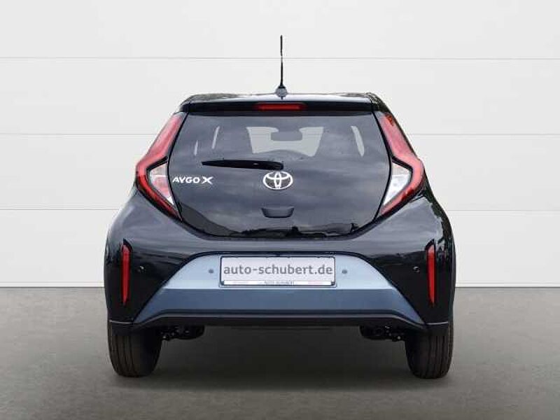 Toyota Aygo X 1,0 l Team D MT LED Einparkhilfe vor u hinten Klima