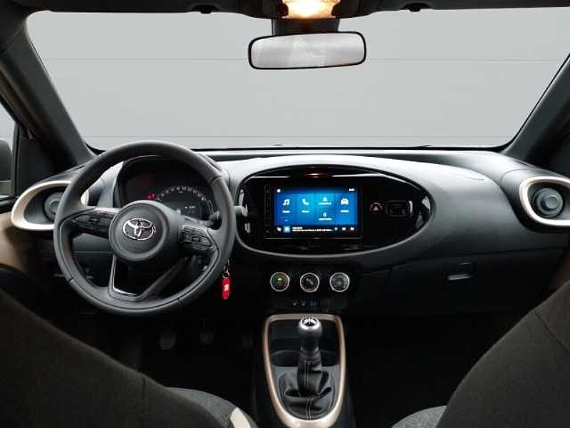 Toyota Aygo X 1,0 l Team D Apple CarPlay Android Auto Musikstreaming DAB SHZ Spurhalteass.