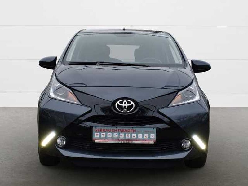 Toyota Aygo X x-Play Touch 5-TÜRER, 1.0 L, 5-GANG+Allwetter+Kamera