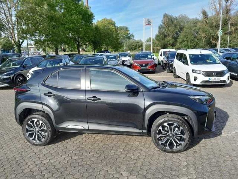 Toyota Yaris Cross 2WD Team D. LED 1,5-l-VVT-iE Hybrid Navi